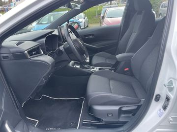 Car image 12