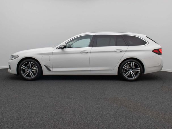 BMW 530 Touring e 215 kW image number 11