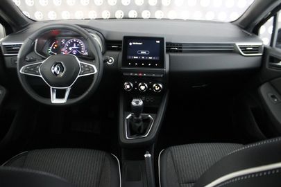 Car image 15