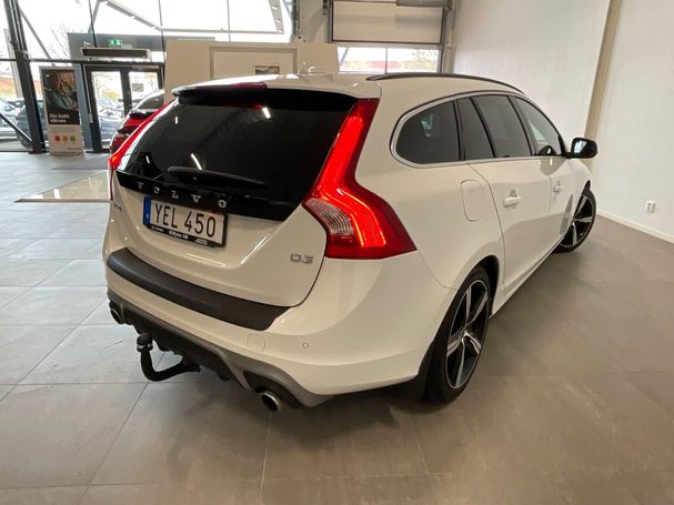 Volvo V60 D3 Momentum 110 kW image number 10