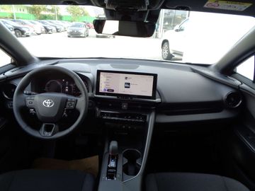 Car image 12