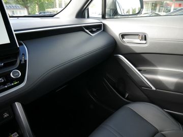 Car image 19