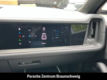 Car image 36