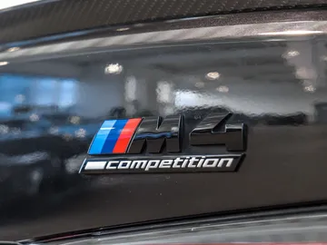 Car image 28