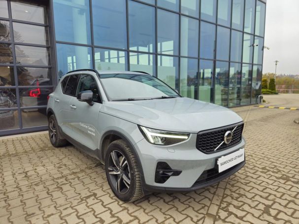 Volvo XC40 145 kW image number 3