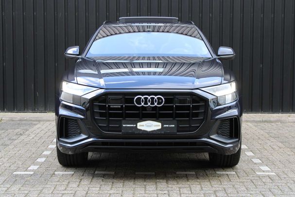 Audi Q8 55 TFSI quattro S-line 250 kW image number 3