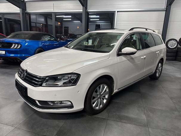 Volkswagen Passat Variant Blue Comfortline 103 kW image number 1