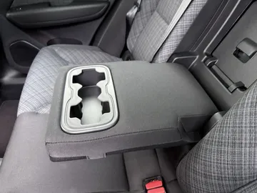 Car image 43