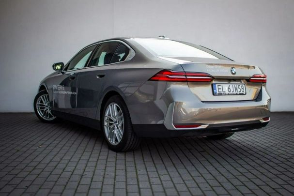 BMW 520d xDrive 145 kW image number 8