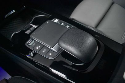 Car image 35