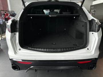 Car image 36