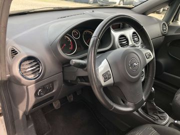 Car image 14