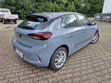 Car image 5