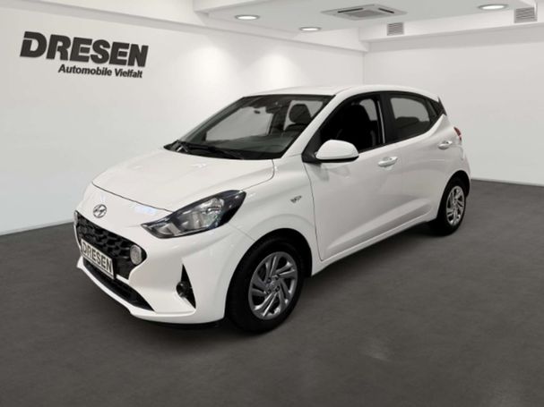 Hyundai i10 blue 49 kW image number 1