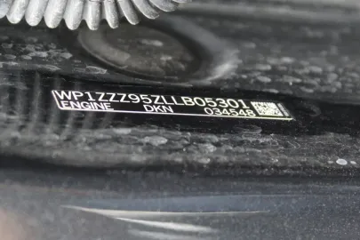 Car image 40