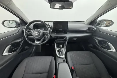 Car image 5