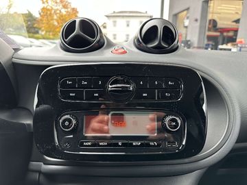 Car image 36