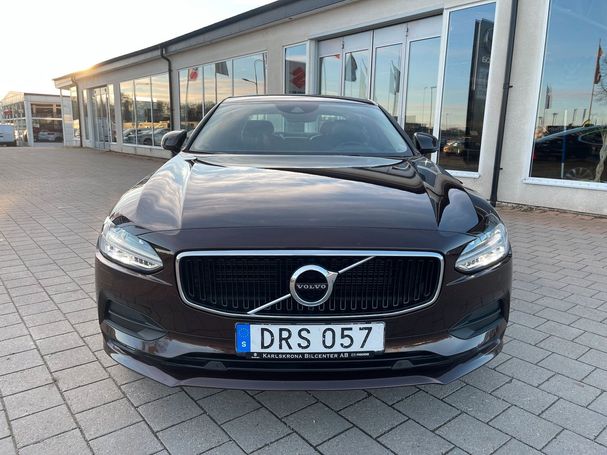 Volvo S90 D4 AWD Momentum 140 kW image number 3