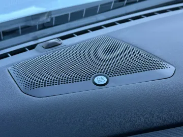 Car image 47