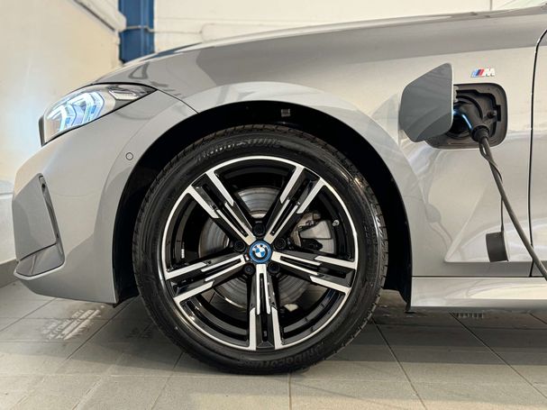 BMW 330e Touring 215 kW image number 28