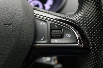 Car image 31