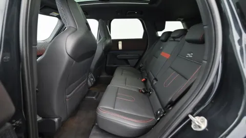 Car image 26
