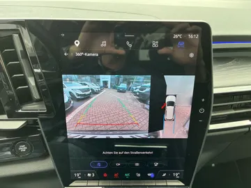 Car image 27