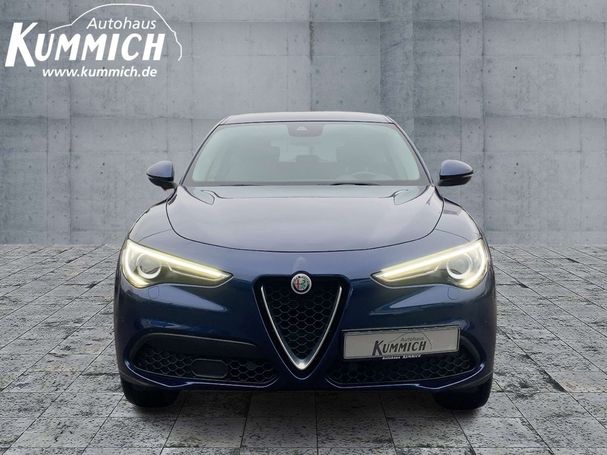 Alfa Romeo Stelvio 2.2 Diesel 16V Lusso 154 kW image number 2