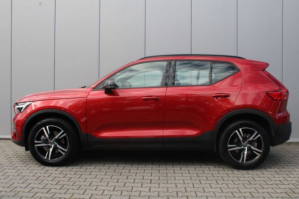 Volvo XC40 B4 Plus Dark 145 kW image number 5