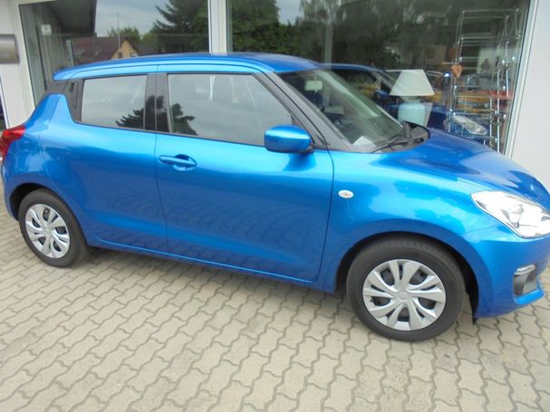 Suzuki Swift 1.2 Dualjet Club 66 kW image number 3