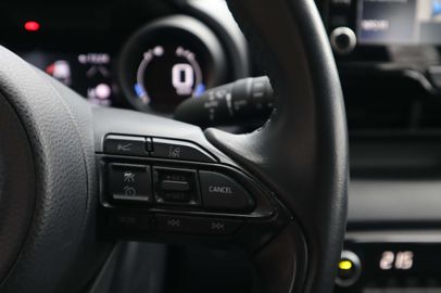 Car image 12