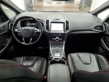 Car image 14