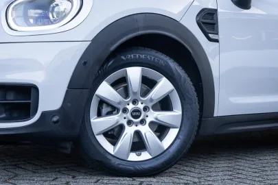 Car image 45