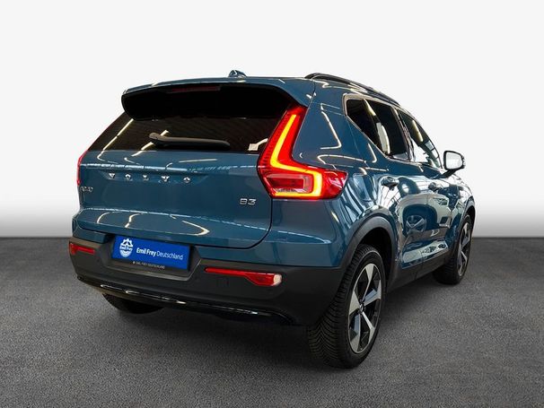 Volvo XC40 B3 Plus Dark DKG 120 kW image number 3