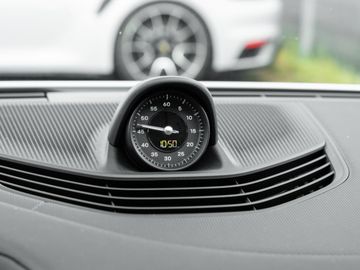 Car image 33