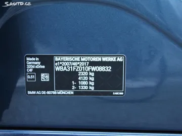 Car image 26