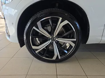 Car image 36