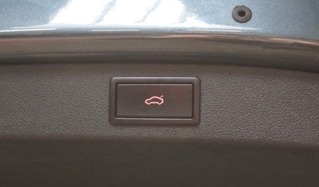 Car image 40