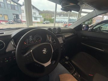 Car image 12