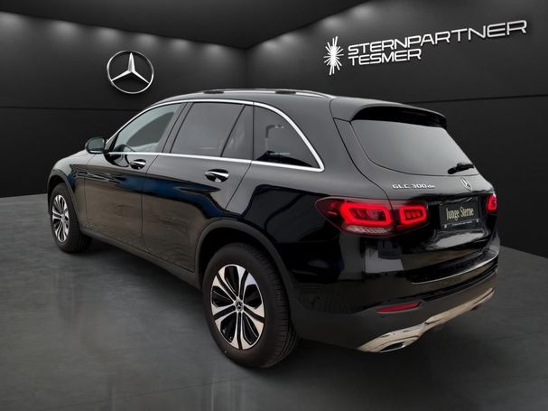 Mercedes-Benz GLC 300 de 225 kW image number 7