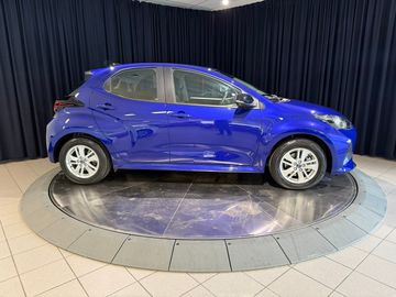 Car image 4