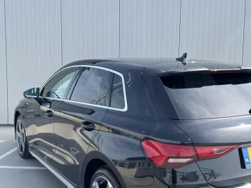 Car image 39