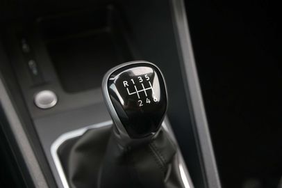 Car image 38