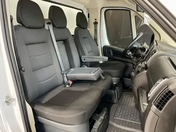 Car image 41
