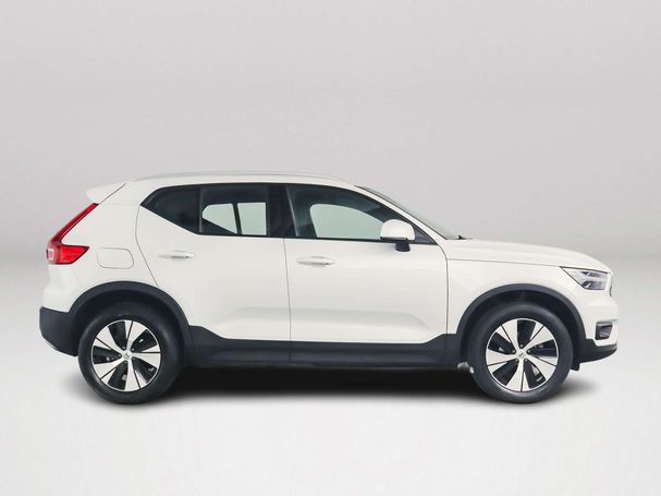 Volvo XC40 T2 95 kW image number 2