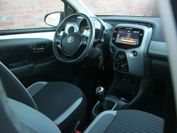 Toyota Aygo 53 kW image number 28