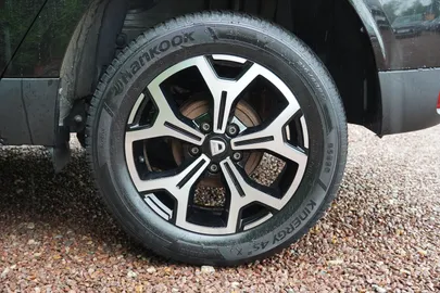 Car image 35