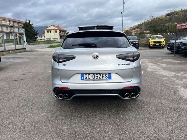 Alfa Romeo Stelvio V6 2.9 Bi-Turbo Quadrifoglio 375 kW image number 23