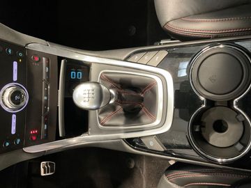 Car image 30