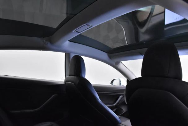 Tesla Model 3 90 211 kW image number 19